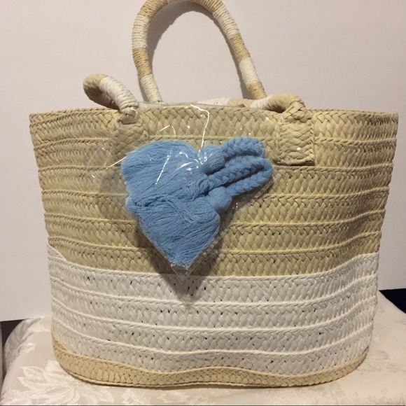 Altru Handbags - New Altru Ethical Straw Tote